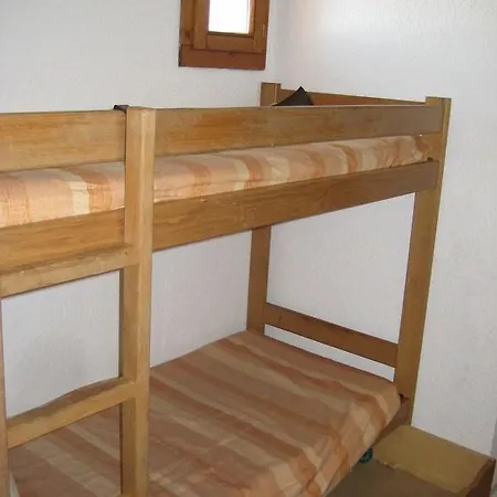 Zenith 6 Persons Ski In Ski Out Apartment
